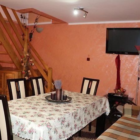 Hotel Amelia House Făgăraş Exterior foto